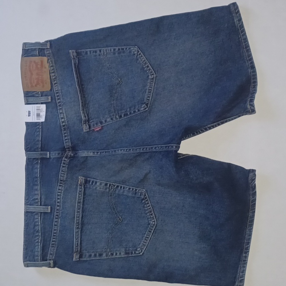 Levi's 412 Slim Fit Shorts Size-40  NWT